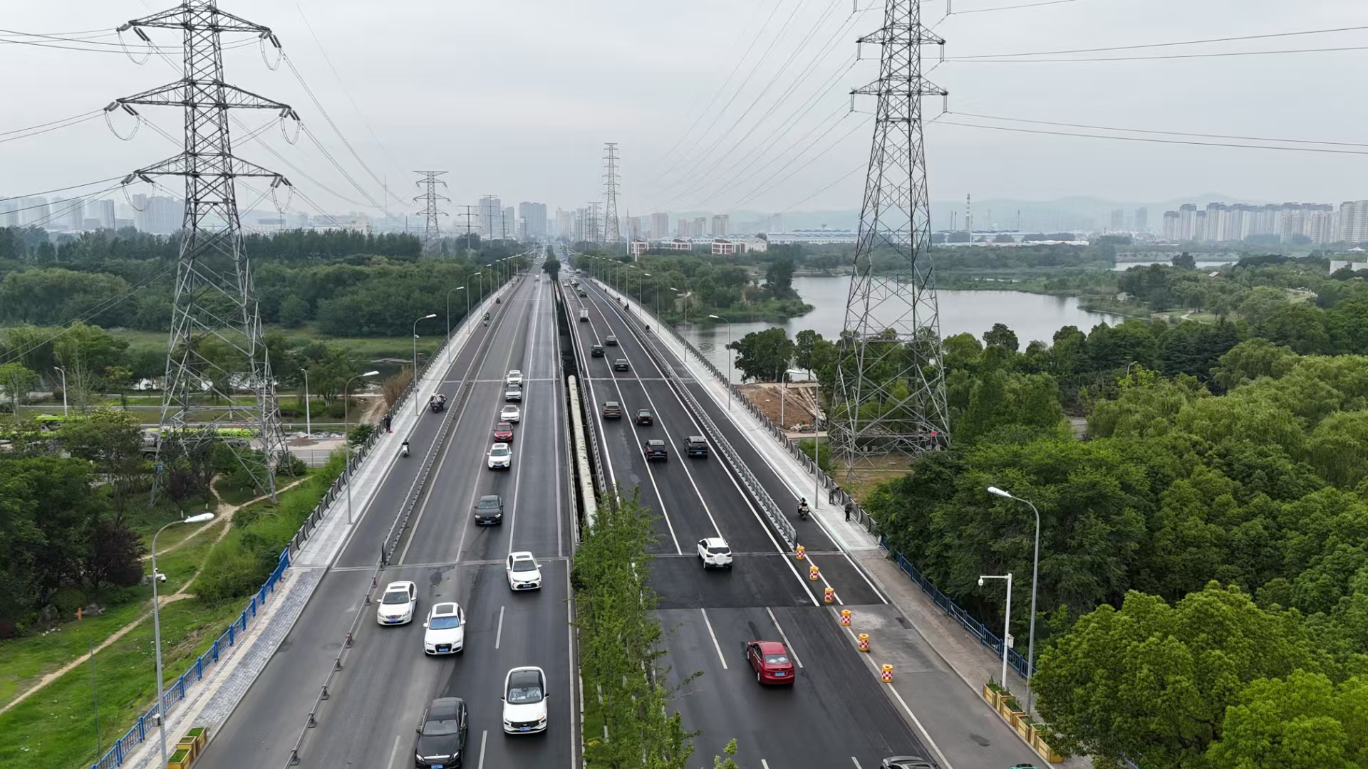 市政要聞 | 公司承建的安徽省滁州市會(huì )峰路跨清流河橋項目正式通車(chē)